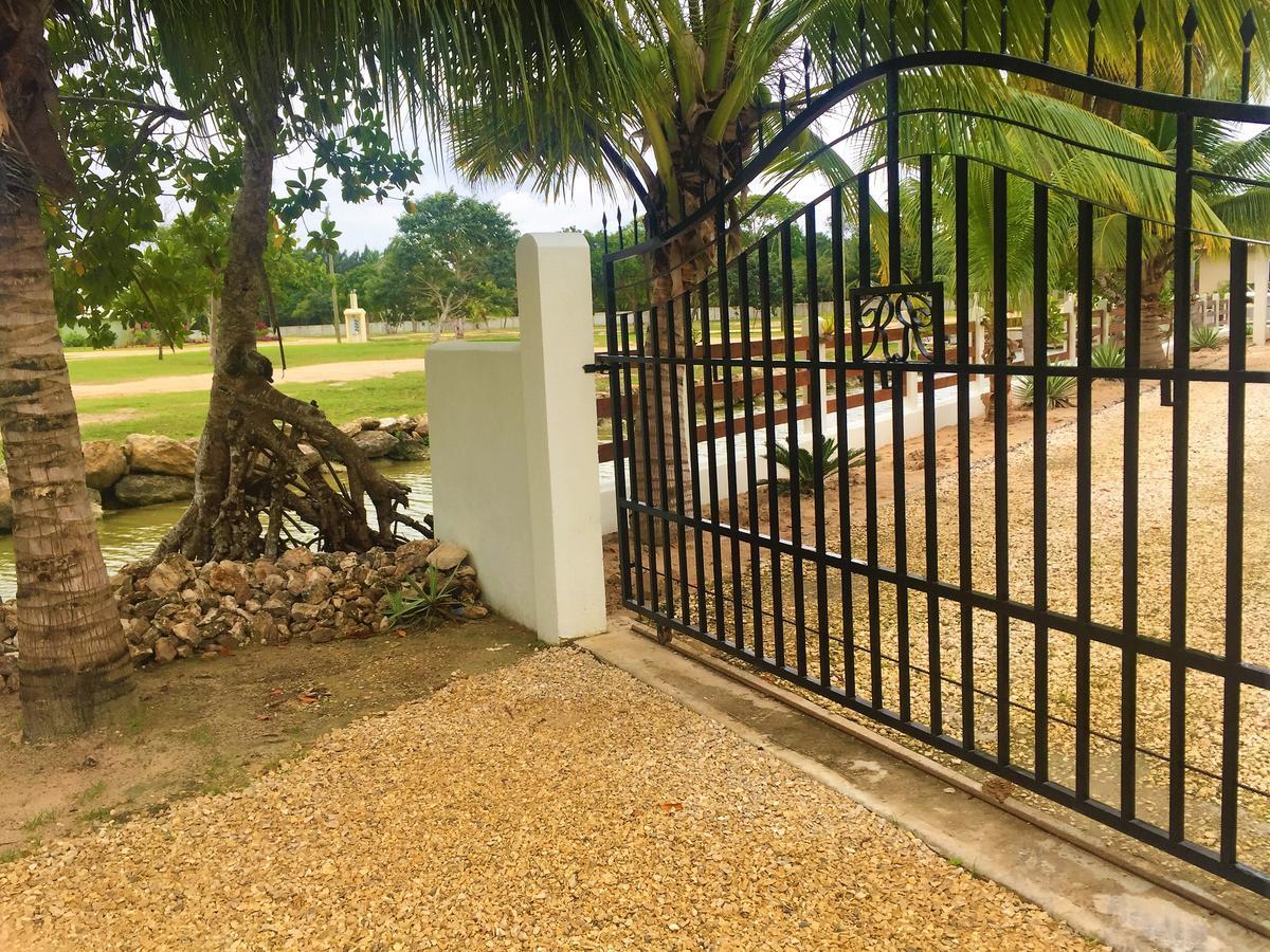 Royale Manor Villa Corozal Eksteriør billede